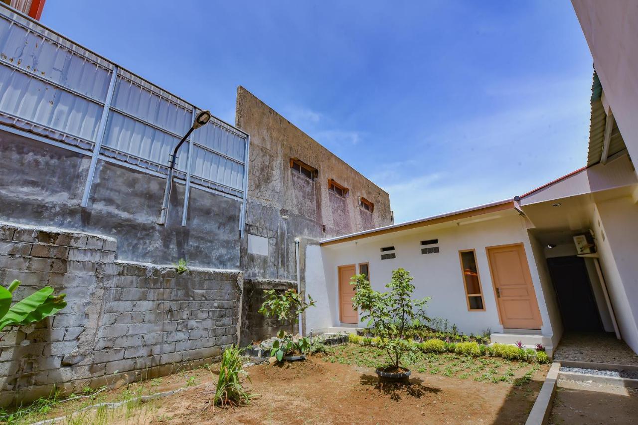 OYO 3315 Tanjung Residence Syariah Padang  Bagian luar foto