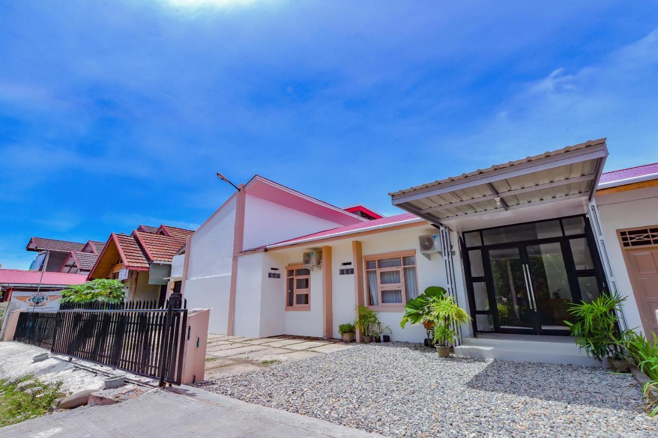 OYO 3315 Tanjung Residence Syariah Padang  Bagian luar foto